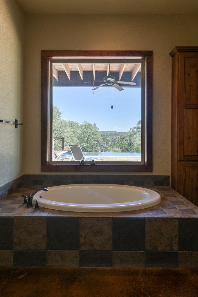 422 Johnson Road Bandera, TX 78003 - Photo 9 of 42 Main Home Bath