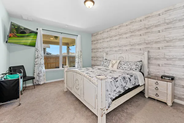 $1,800 | 121 Lazy Lizzy Road, Jarrell, TX 76537