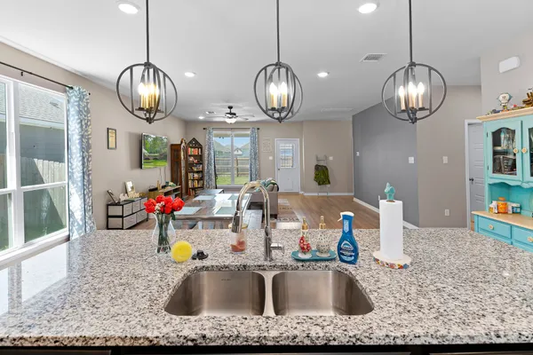 $1,800 | 121 Lazy Lizzy Road, Jarrell, TX 76537