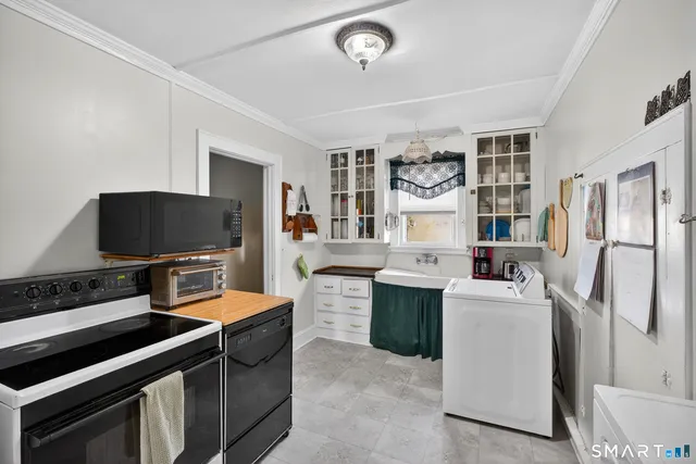 $388,000 | 153 Old Norwich Road, Waterford, CT 06375