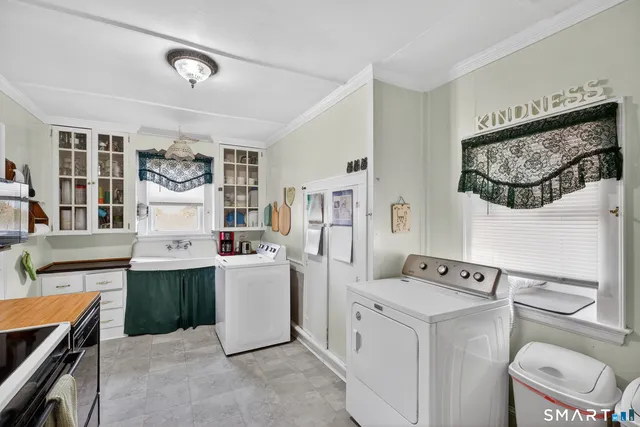 $388,000 | 153 Old Norwich Road, Waterford, CT 06375