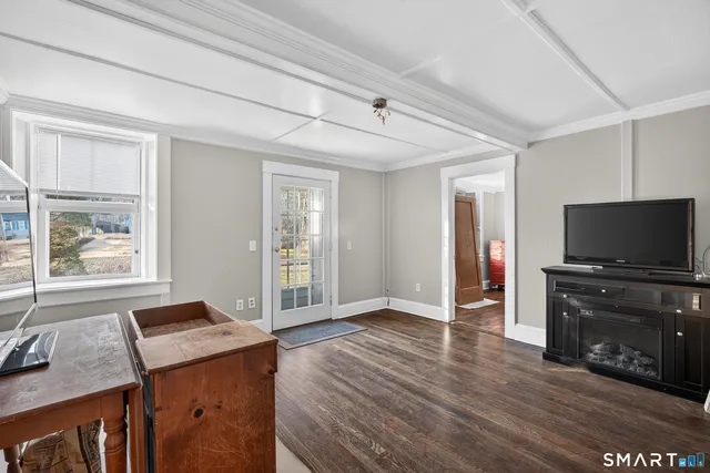 $388,000 | 153 Old Norwich Road, Waterford, CT 06375