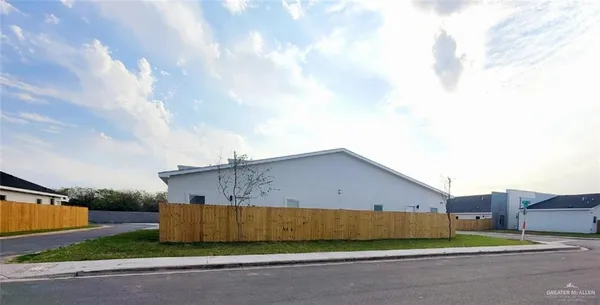 $1,095 | 3409 Frio Avenue, Unit 3, McAllen, TX 78504