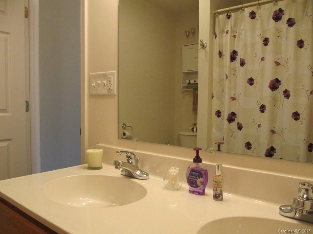 417 St Lukes Church Road Kings Mountain, NC 28086 - Photo 16 of 19 a bathroom with a sink and a bathtub