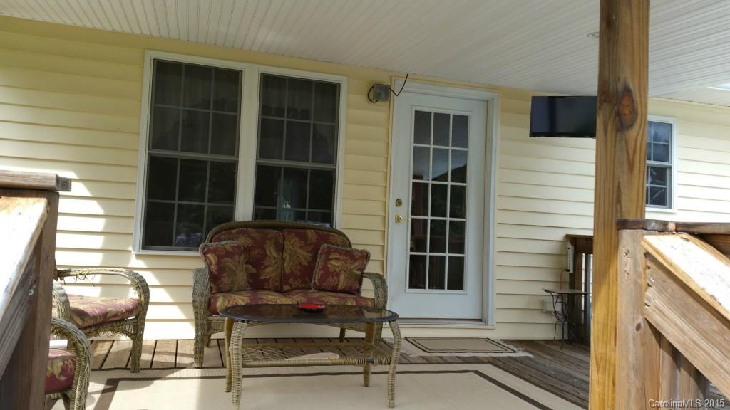 417 St Lukes Church Road Kings Mountain, NC 28086 - Photo 4 of 19 a balcony with table and chairs