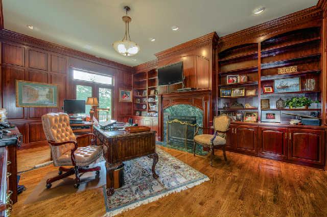 914 Overton Lea Road Nashville, TN 37220 - Photo 11 of 20 a living room with furniture