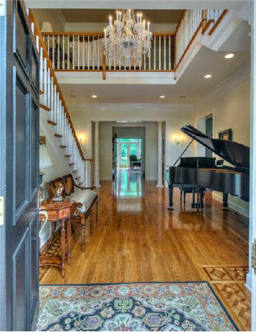 914 Overton Lea Road Nashville, TN 37220 - Photo 4 of 20 a living room with furniture