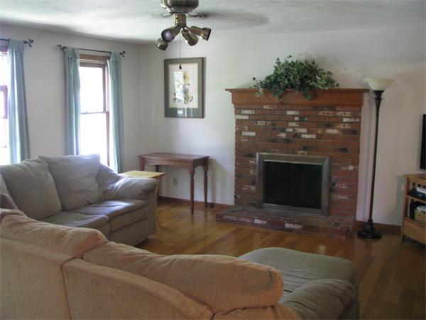 83 Carter Road Worcester, MA 01609 - Photo 4 of 13 Gallery Image 4