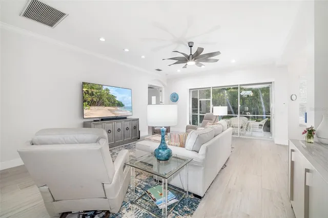 $799,700 | 7016 Lennox Place, University Park, FL 34201