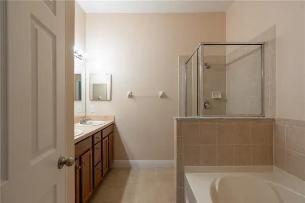 $2,595 | 4631 69th Place North, Pinellas Park, FL 33781