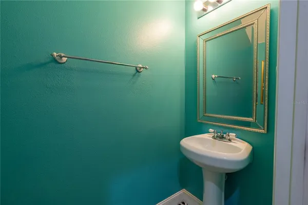 $2,595 | 4631 69th Place North, Pinellas Park, FL 33781