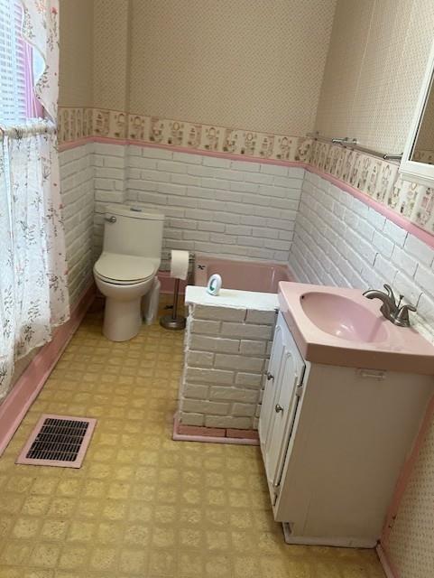 611 West Ridge Avenue Sharpsville, PA 16150 - Photo 10 of 10 2ND FLOOR BATH