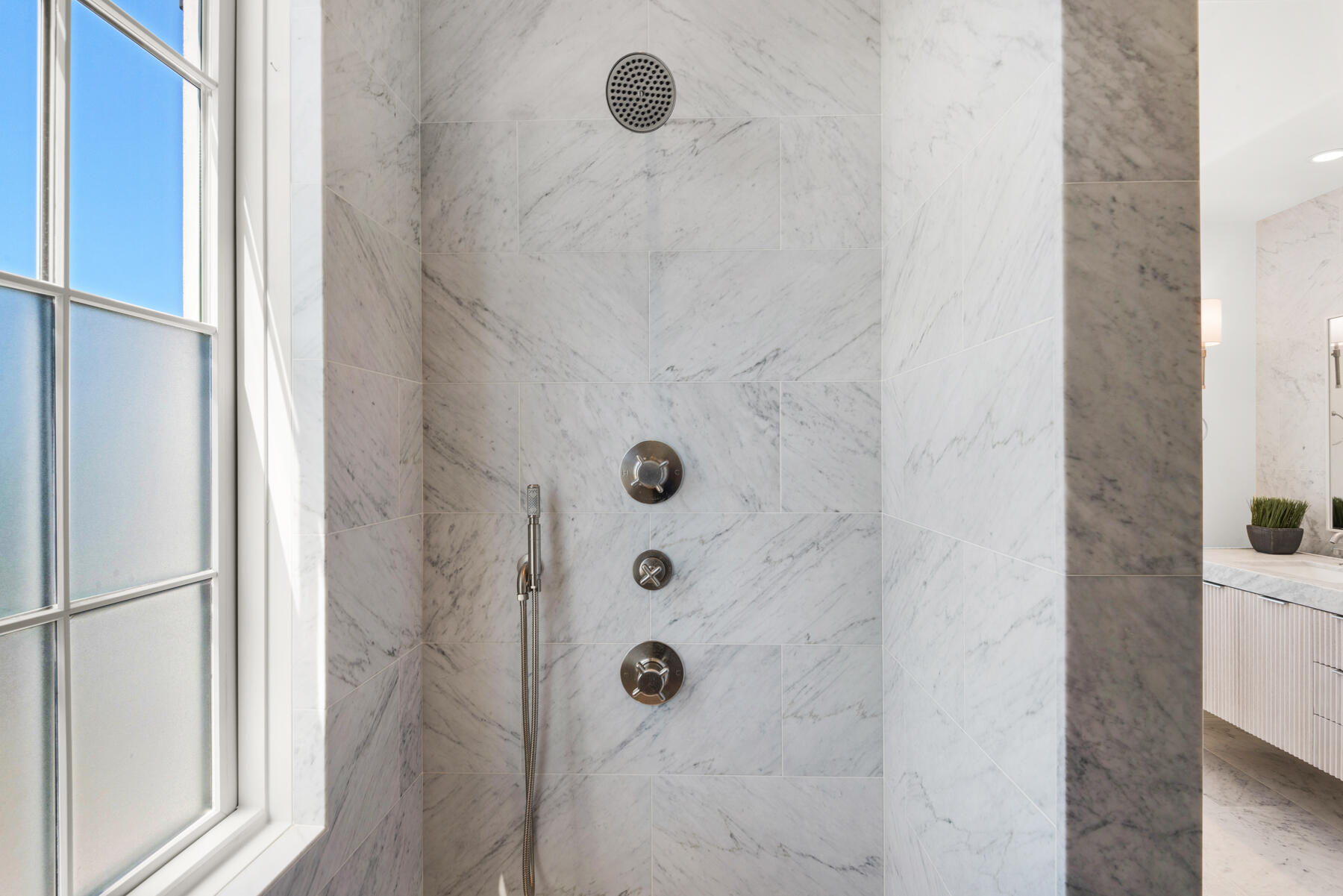 25 Stella Way Inlet Beach, Unit M 7 Inlet Beach, FL 32461 - Photo 22 of 48 a bathroom with a shower