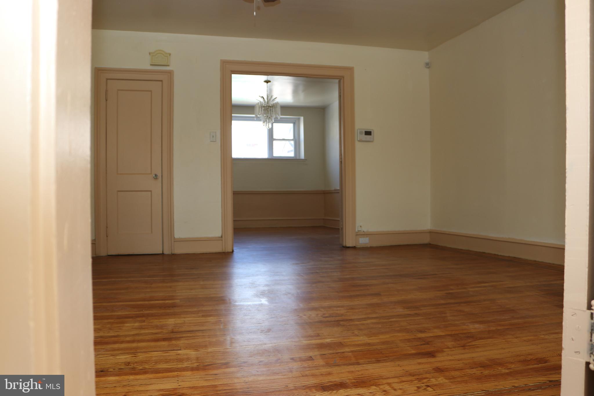 904 Marlyn Road Philadelphia, PA 19151 - Photo 3 of 16