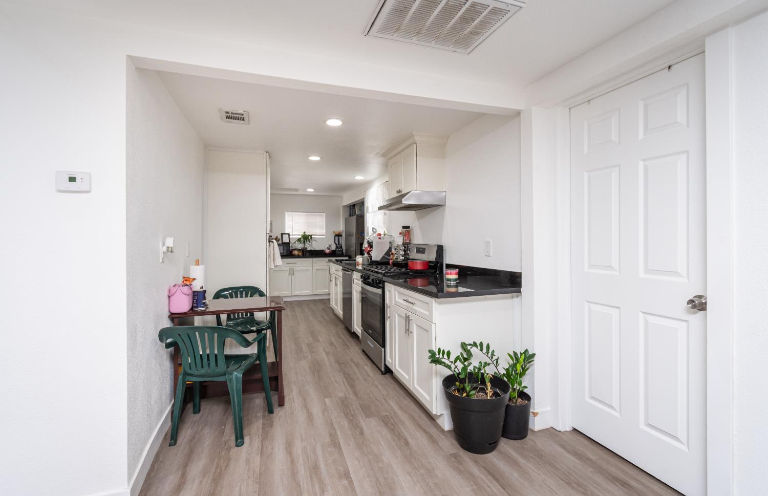 346 Silver Eagle Road Sacramento, CA 95838 - Photo 6 of 27