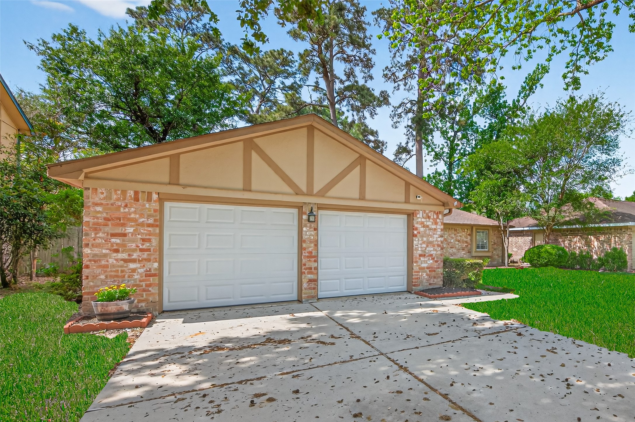 23919 Farm Hill Drive Spring, TX 77373 - Photo 2 of 41 a backyard of a house with lots of green space