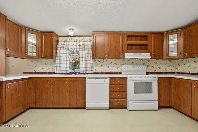 $329,900 | 500 Moonlight Trail, Sparta, TN 38583