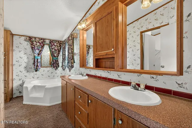 $329,900 | 500 Moonlight Trail, Sparta, TN 38583