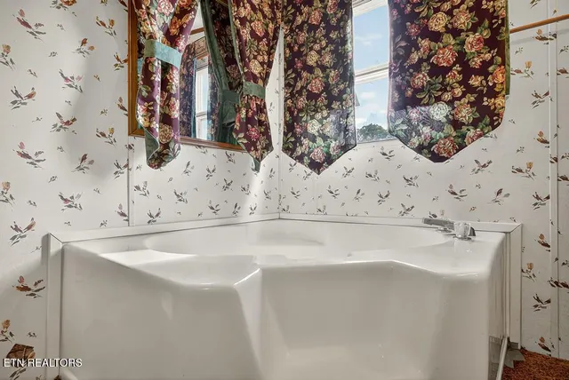 $329,900 | 500 Moonlight Trail, Sparta, TN 38583