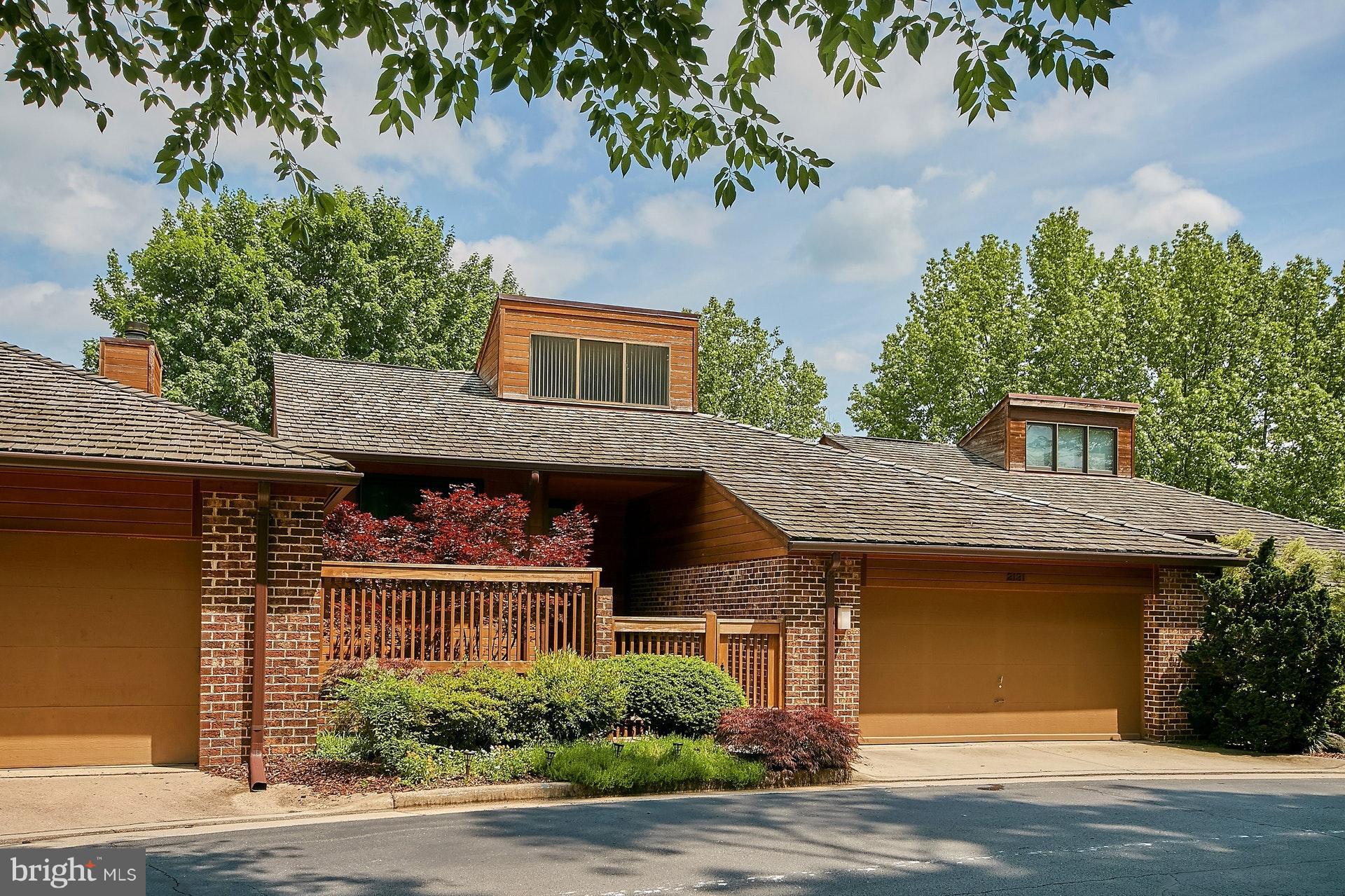 2131 Cabots Point Lane Reston, VA 20191 - Photo 3 of 29 Exterior (Front)