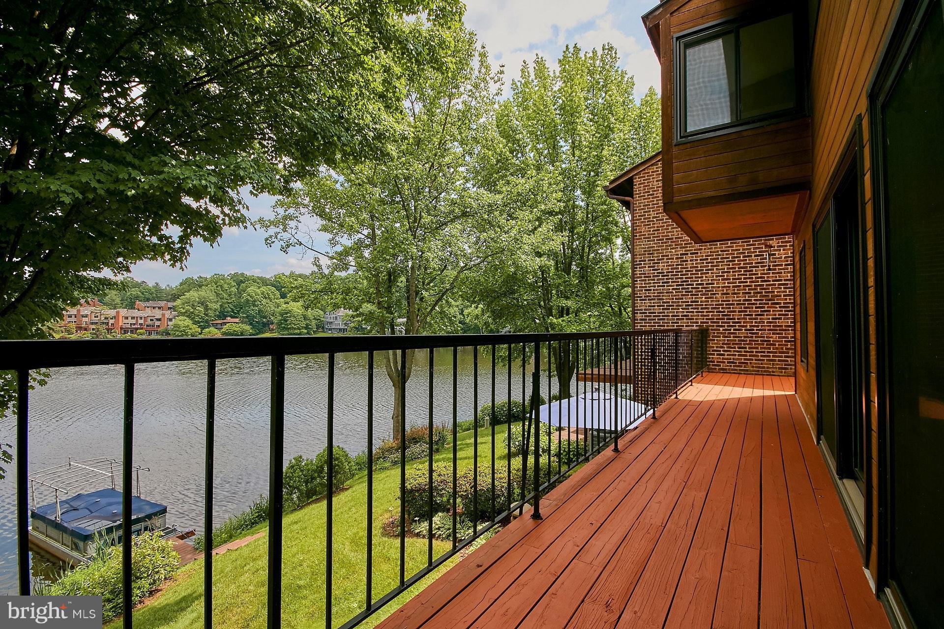 2131 Cabots Point Lane Reston, VA 20191 - Photo 25 of 29 View