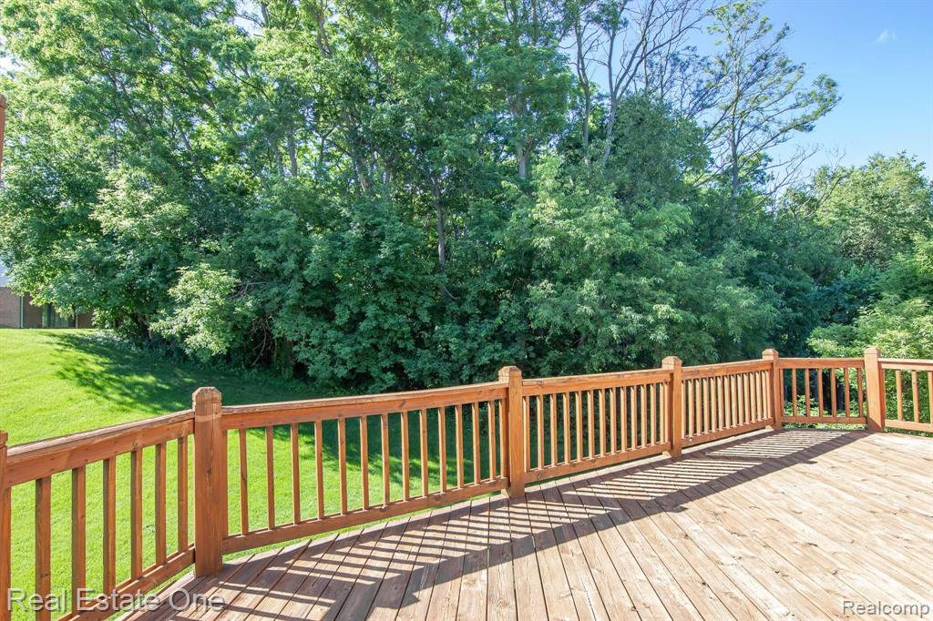 6687 Ridgeview Drive, Unit 55 Clarkston, MI 48346 - Photo 25 of 28