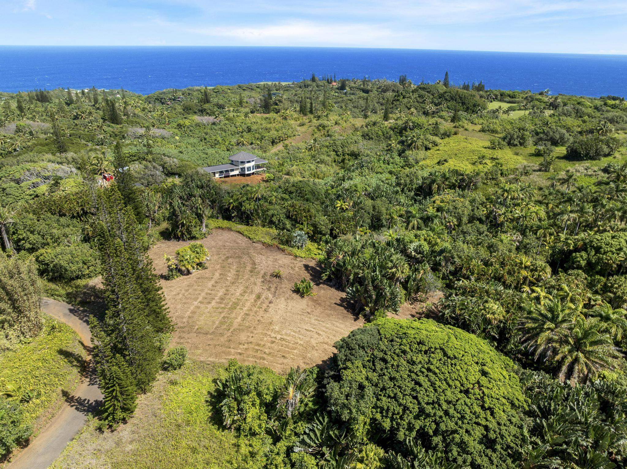 62 Hoolawa Road, Unit B Haiku, HI 96708 - Photo 2 of 36