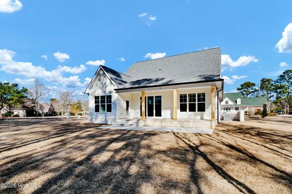 $675,000 | 101 Captains Lane, Sneads Ferry, NC 28460