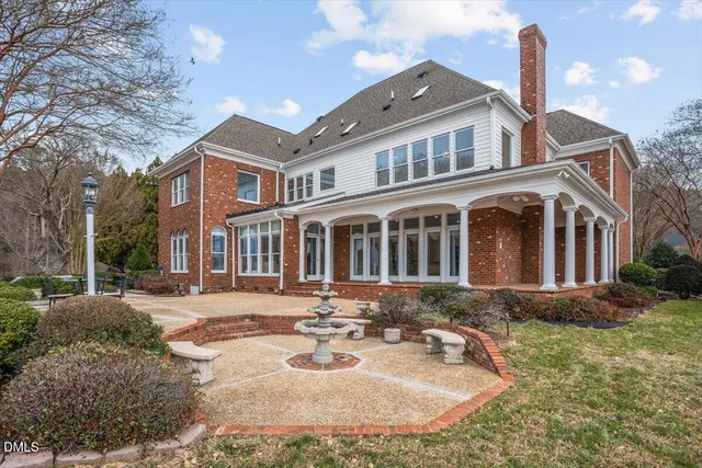 $2,400,000 | 105 Duckhead Point, Cary, NC 27518