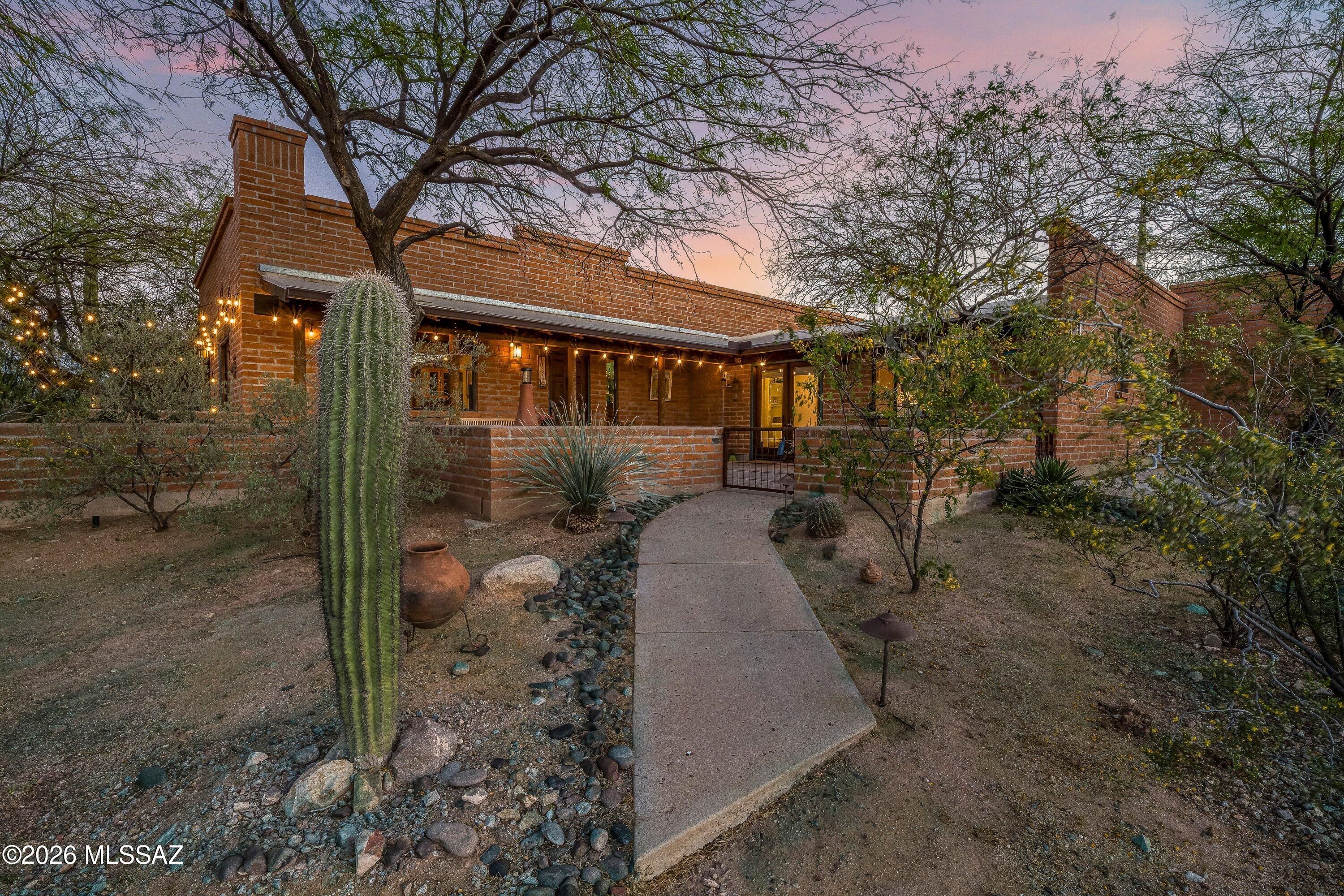 7055 West Ina Road Tucson, AZ 85743 - Photo 5 of 52 Gallery Image 5