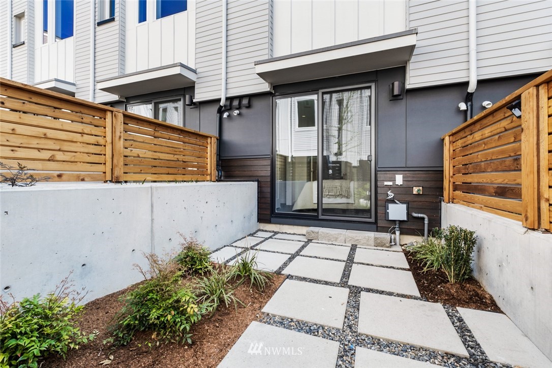 1324 East Spring Street Seattle, WA 98122 - Photo 9 of 29 a view of a entryway door front of house
