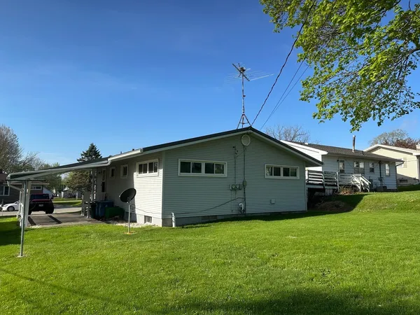 $119,000 | 1626 Superior Avenue, Savanna, IL 61074