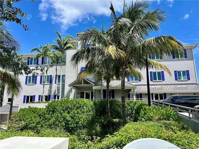 $5,500 | 411 Southeast Osceola Street, Unit 302, Stuart, FL 34994