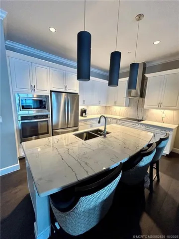 $5,500 | 411 Southeast Osceola Street, Unit 302, Stuart, FL 34994