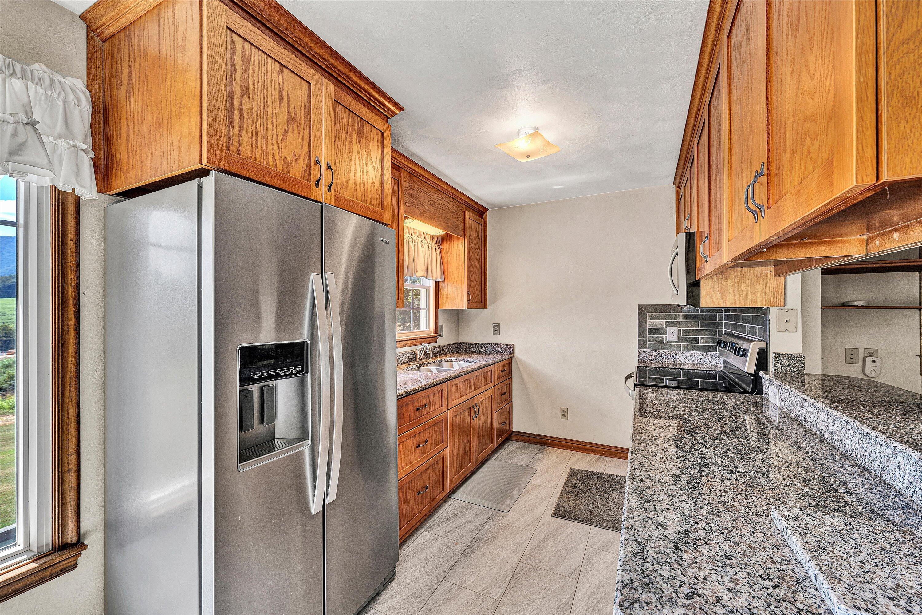 6180 Poage Valley Road Roanoke, VA 24018 - Photo 15 of 46 15-DSC01365