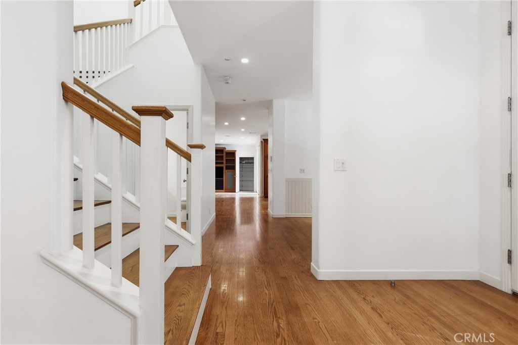 500 3rd Street Manhattan Beach, CA 90266 - Photo 6 of 24