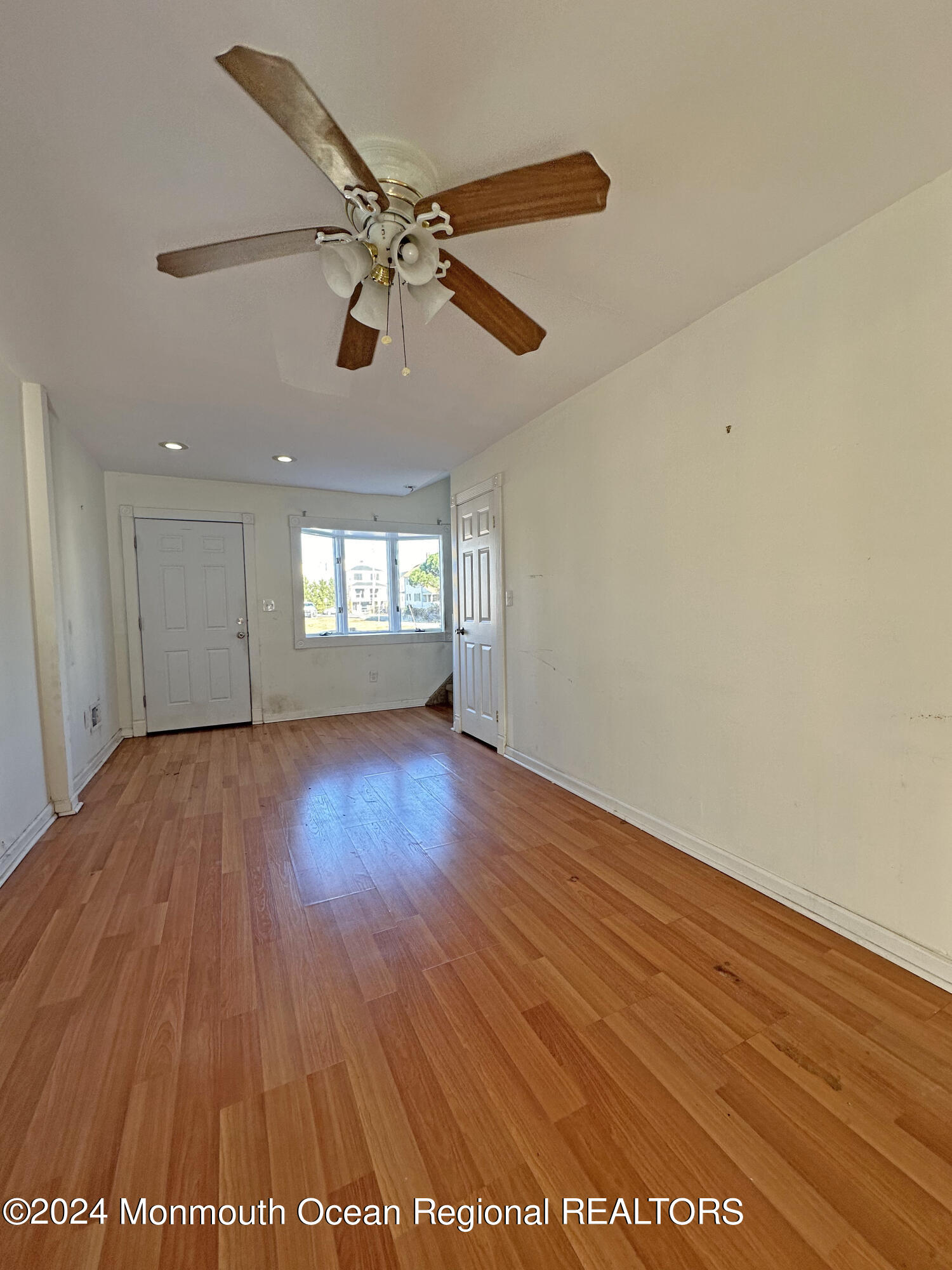 235 Bay Avenue Highlands, NJ 07732 - Photo 2 of 9 Family Room