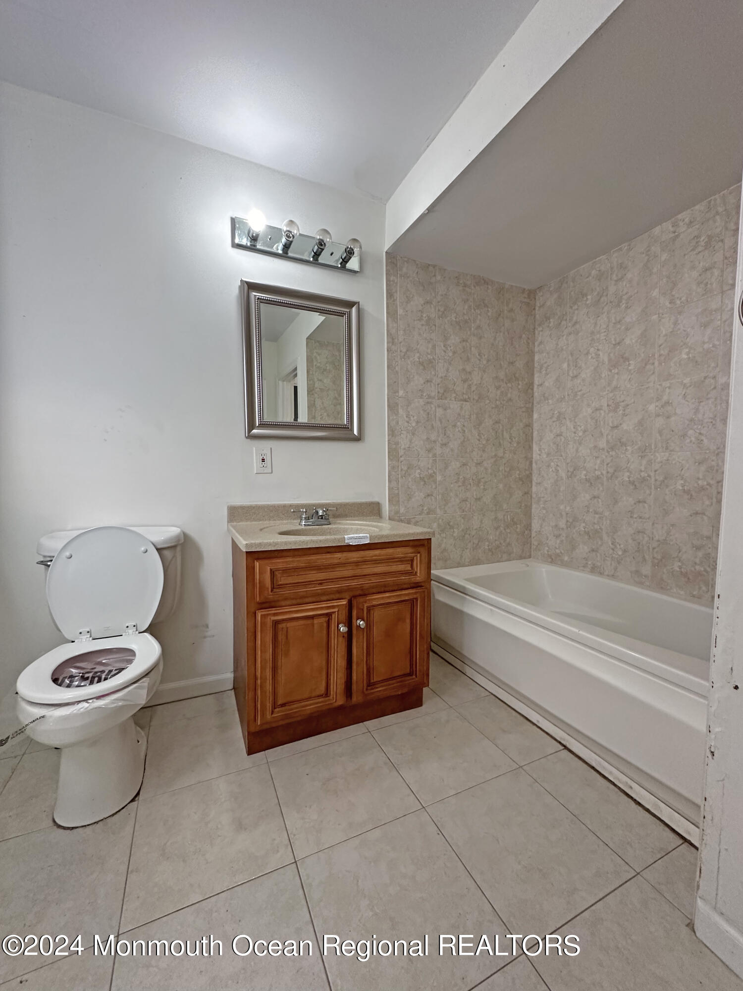 235 Bay Avenue Highlands, NJ 07732 - Photo 9 of 9 2nd Floor Bath