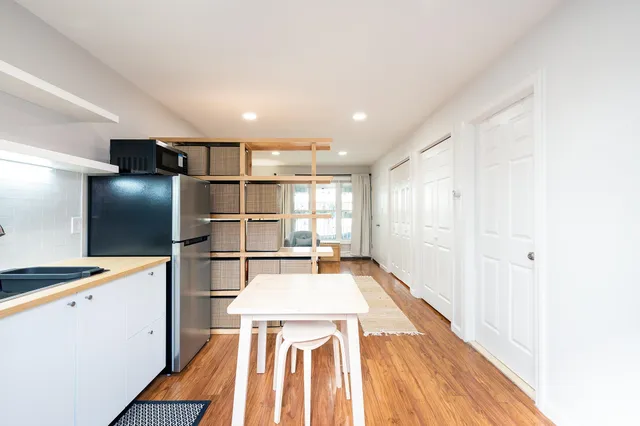 $2,200 | 72 Henry Street, Unit 3AGARDEN, Jersey City, NJ 07306