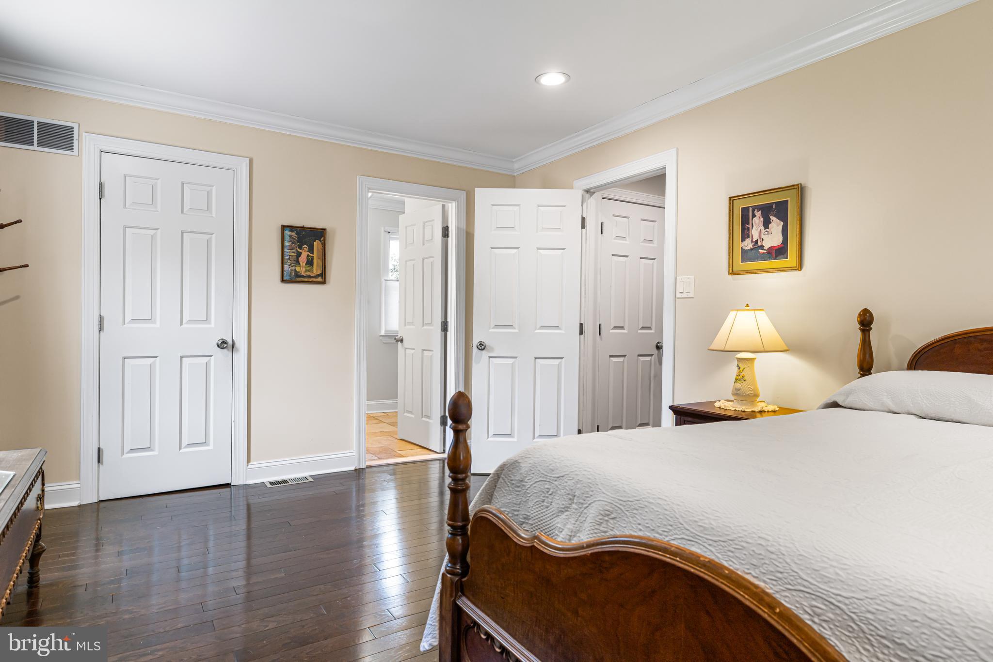 9 Middle Road Perkasie, PA 18944 - Photo 18 of 38 Hardwood Flooring