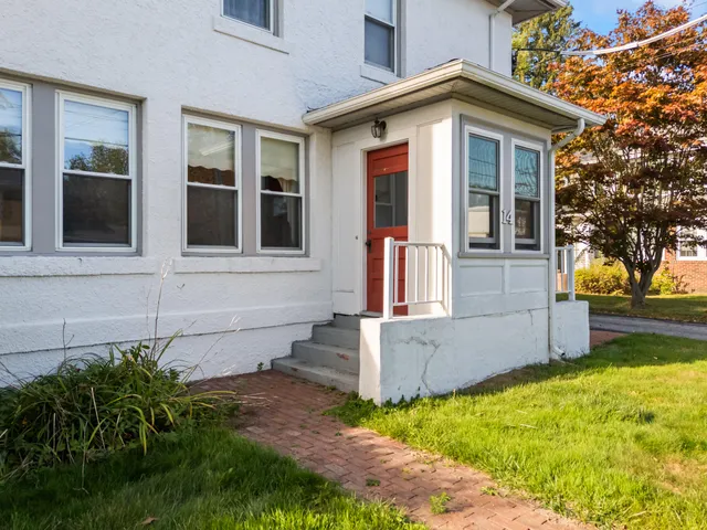 $400,000 | 14 Nelke Place, Lewiston, ME 04240