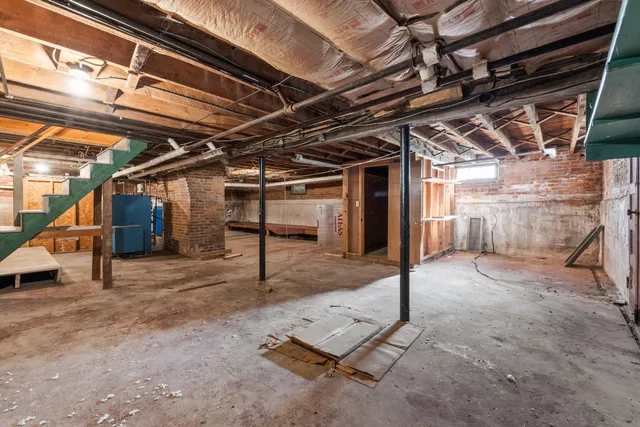 $400,000 | 14 Nelke Place, Lewiston, ME 04240