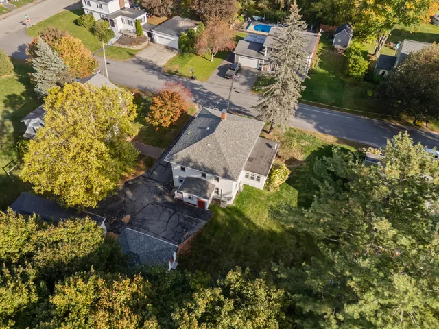 $400,000 | 14 Nelke Place, Lewiston, ME 04240