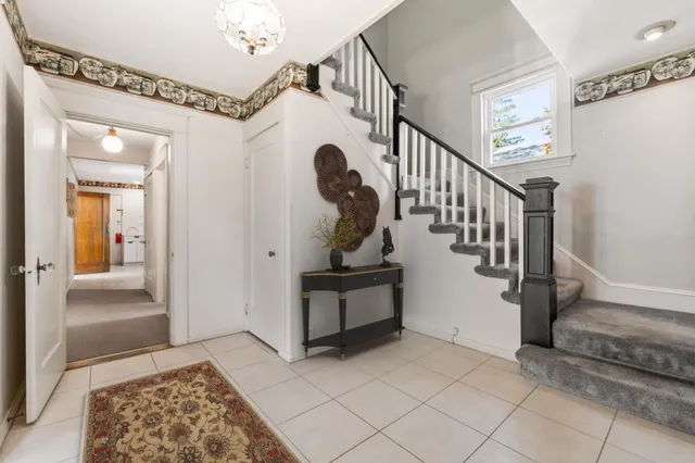 $400,000 | 14 Nelke Place, Lewiston, ME 04240