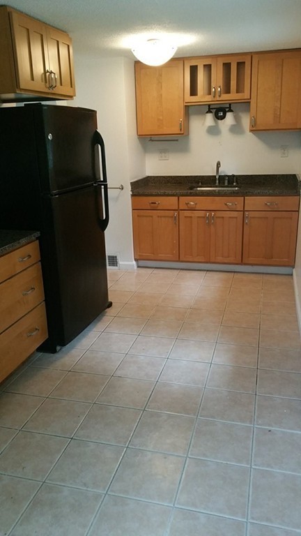 20 Warren Road Auburn, MA 01501 - Photo 4 of 14 Gallery Image 4