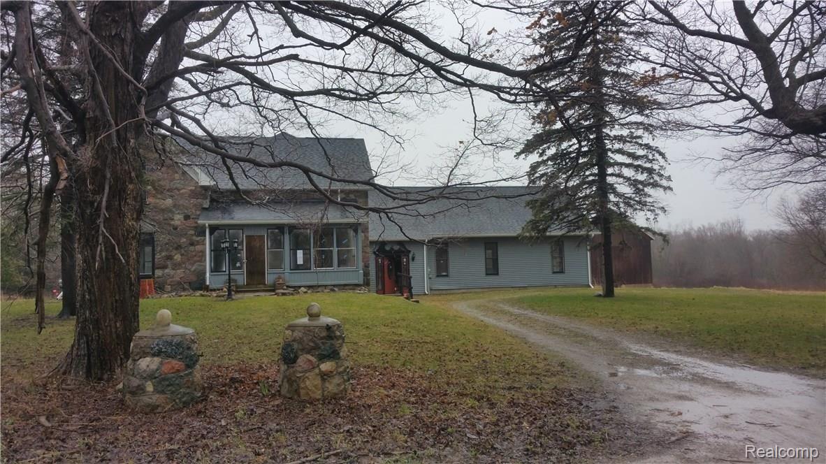 1029 North Summers Road Imlay City, MI 48444 - Photo 1 of 15 20170406_125533.jpg