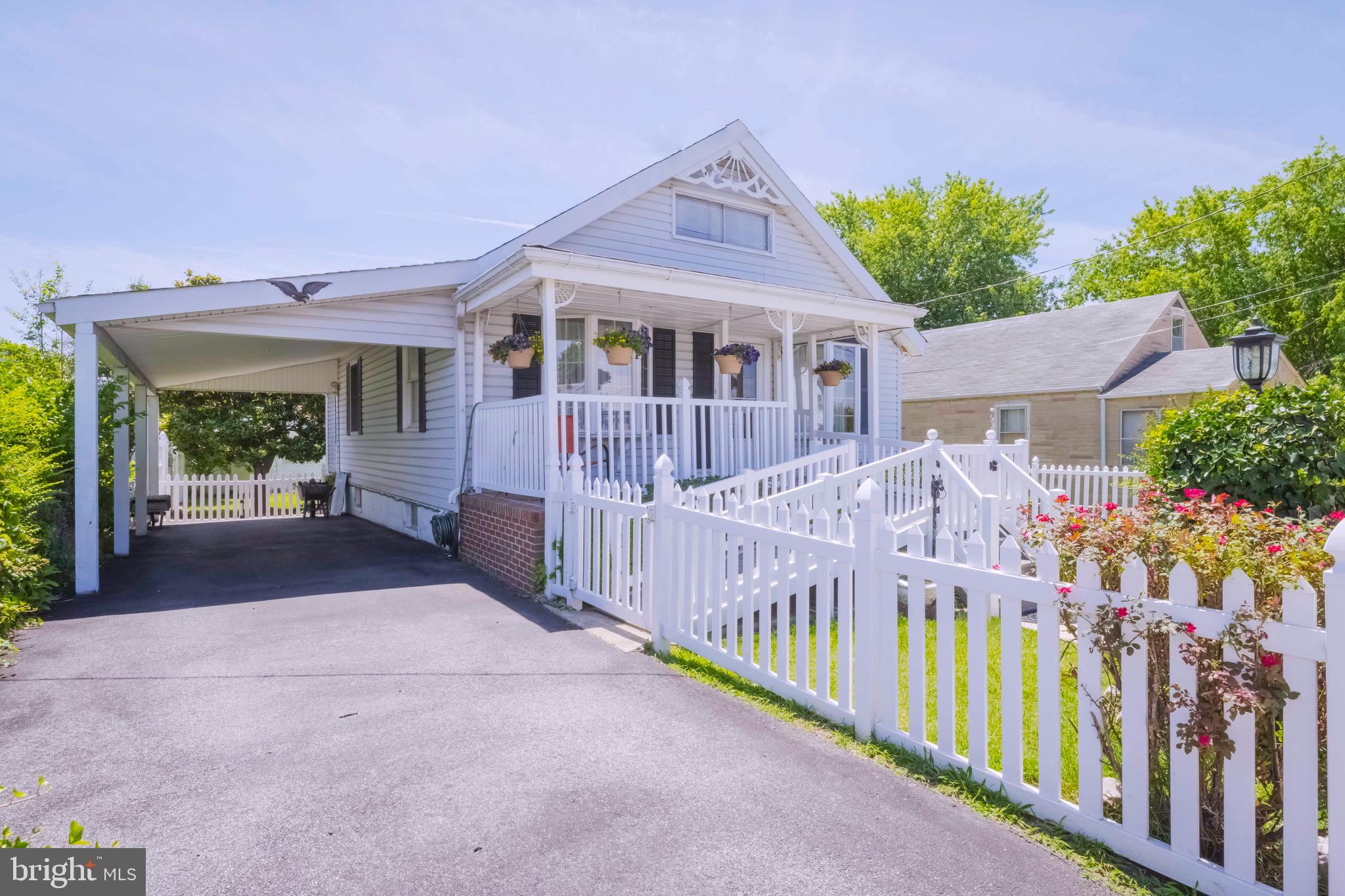 7602 Spruce Road Dundalk, MD 21222 - Photo 2 of 29 Carport