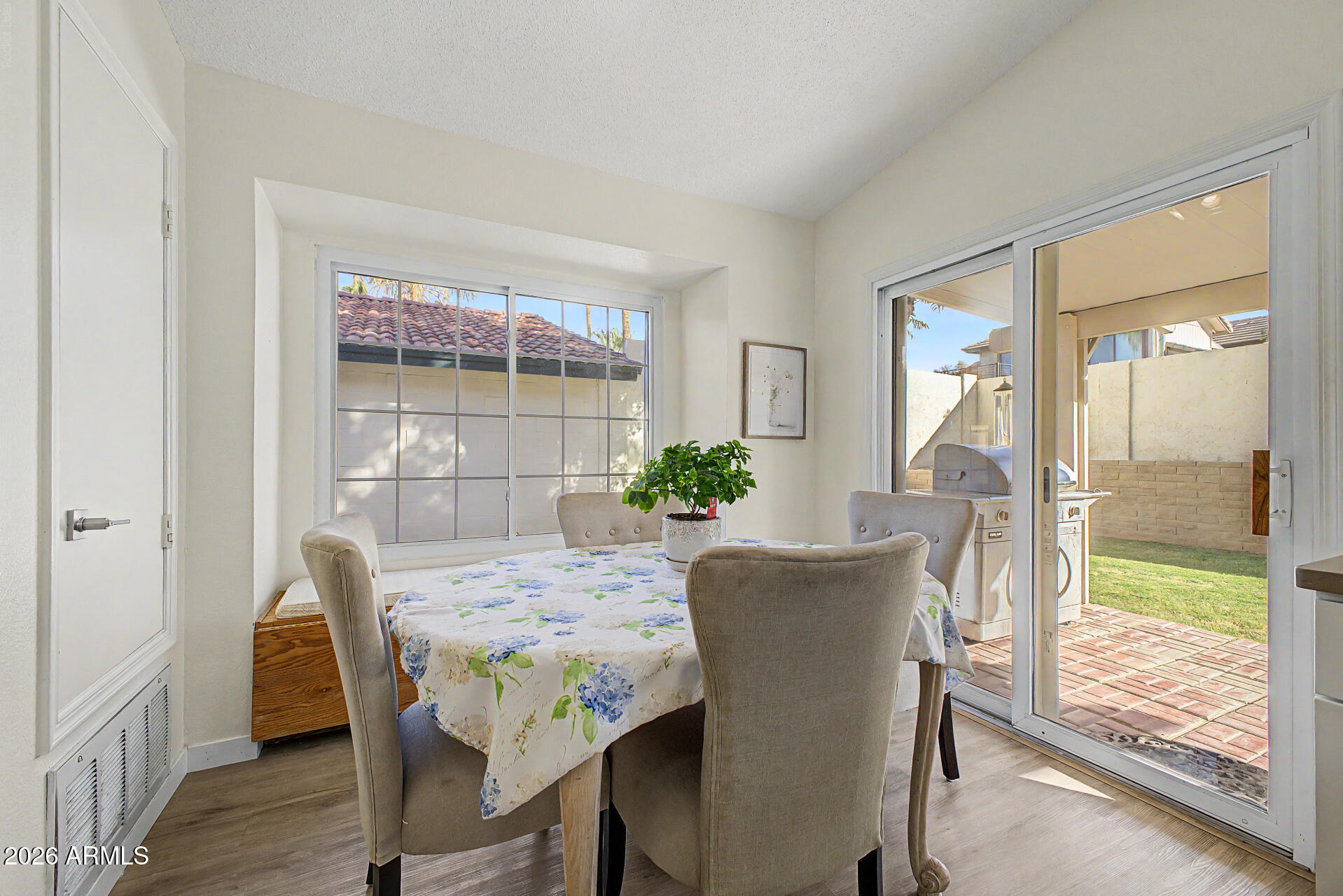 4711 East Piedmont Road Phoenix, AZ 85044 - Photo 8 of 39 13 - Dining Room