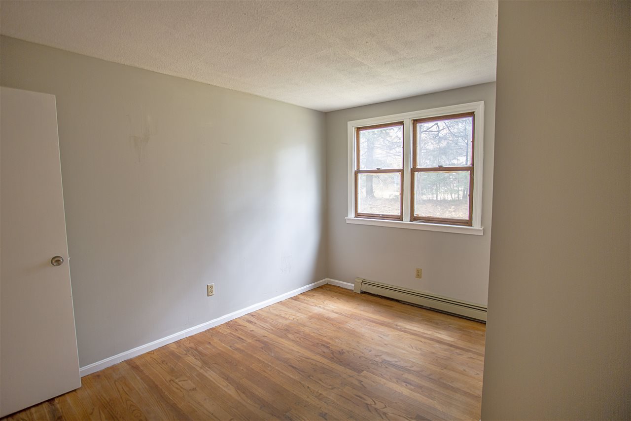 28 Walnut Hill Road Derry, NH 03038 - Photo 13 of 24