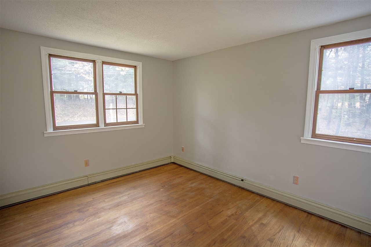 28 Walnut Hill Road Derry, NH 03038 - Photo 16 of 24